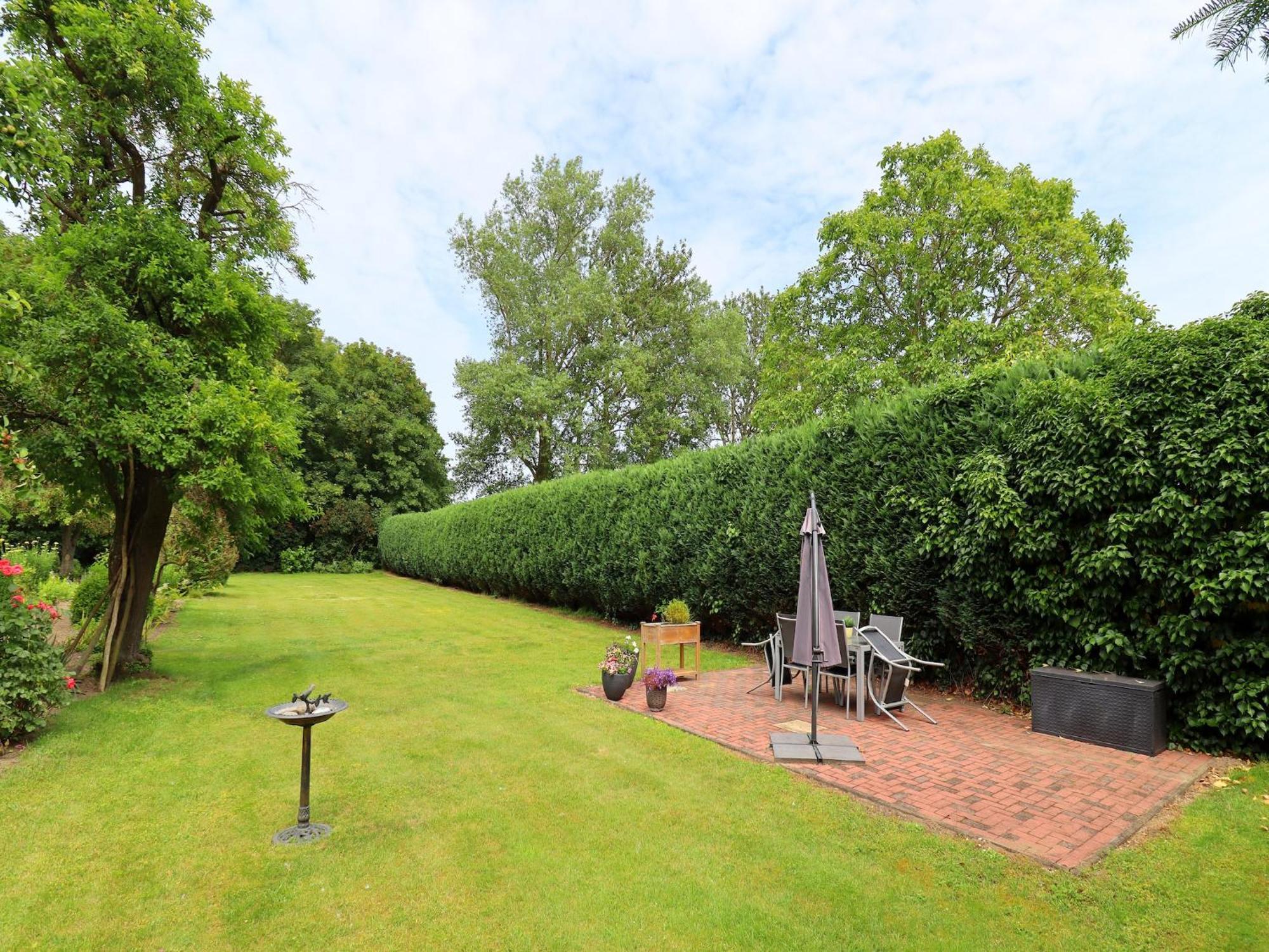 Inviting Apartment In Wendelstorf With Communal Garden Exterior photo